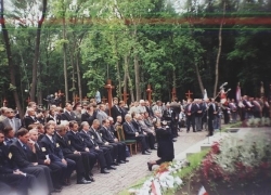 06-09.2000 r. - otwarcie i poświęcenie Polskich Cmentarzy Wojennych-3