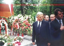 06-09.2000 r. - otwarcie i poświęcenie Polskich Cmentarzy Wojennych-4