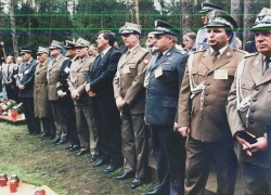 06-09.2000 r. - otwarcie i poświęcenie Polskich Cmentarzy Wojennych-7