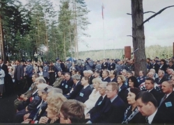 06-09.2000 r. - otwarcie i poświęcenie Polskich Cmentarzy Wojennych-14